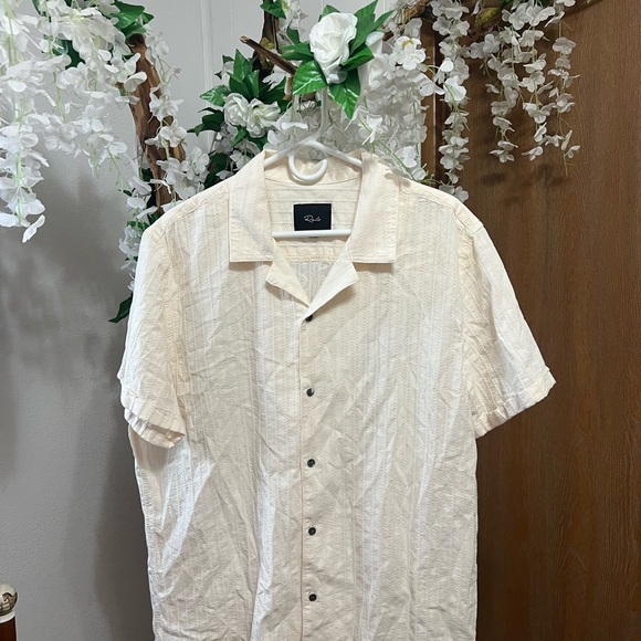 Rails Sinclair Shirt
Bone Cream Casual Button Down Shirt - Picture 7 of 12